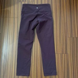 Reversible lululemon cropped leggings. Both sides are same color